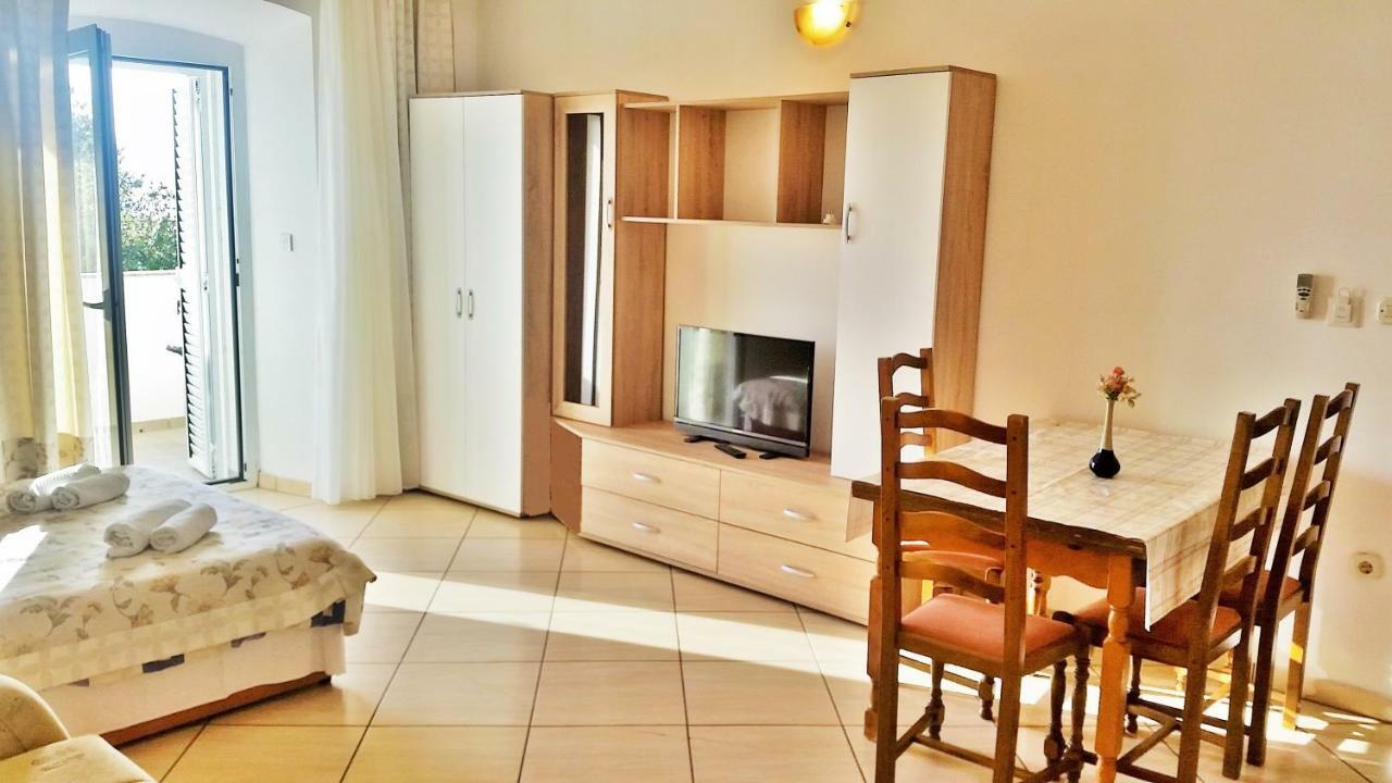 Obala Apartment & Studios มาลินสกา ภายนอก รูปภาพ